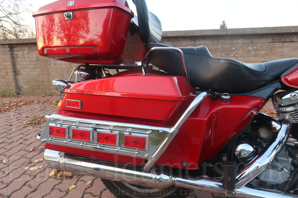 Harley-Davidson Electra Glide FLHT