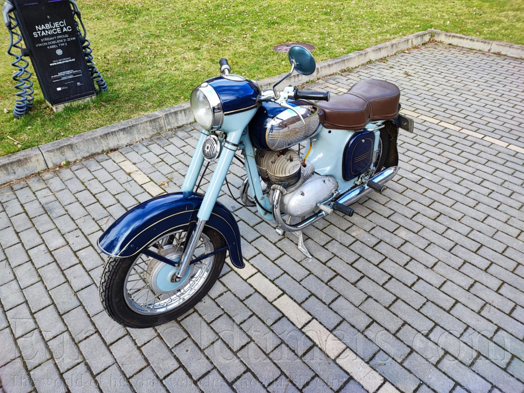 Jawa 350/354 kývačka v originálním stavu