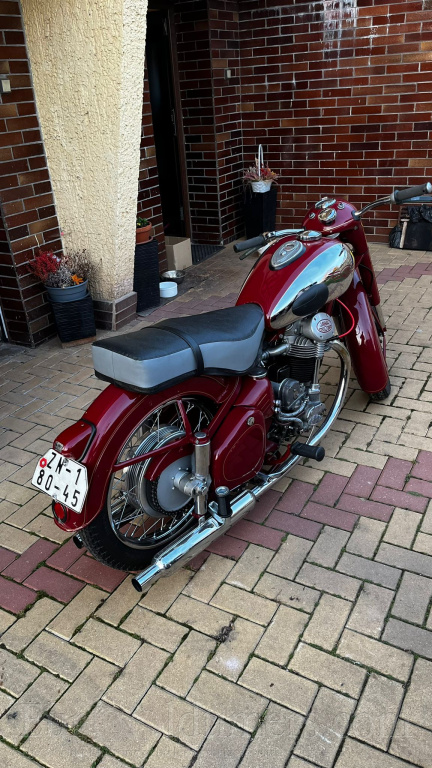 Jawa 500