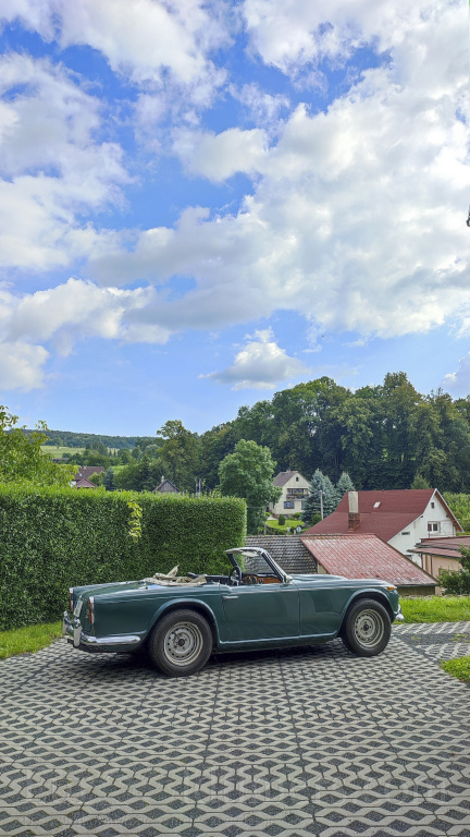 Triumph TR4A IRS