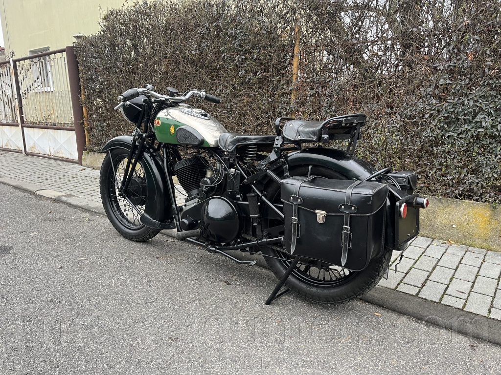 BSA H32-9 Sloper De Luxe 557 SV