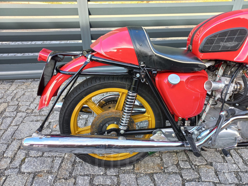 Triumph Bonneville T120R - Race Speciál 