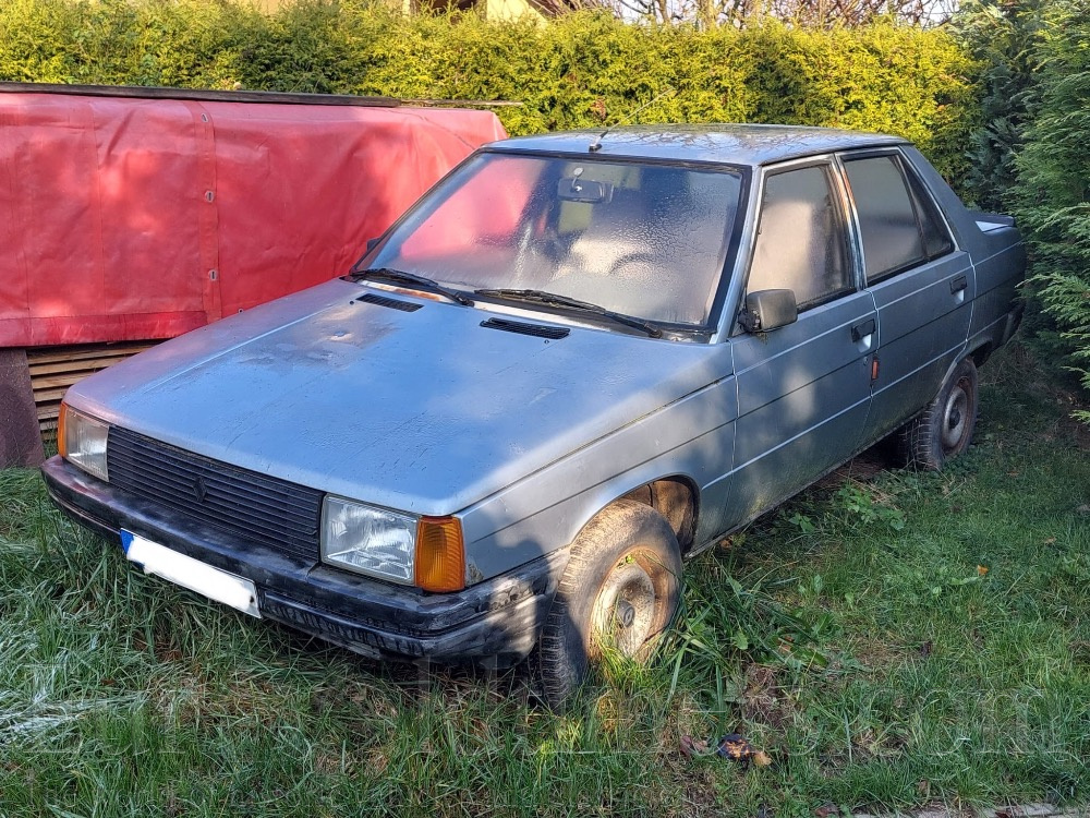 Renault 9TL Tuzex