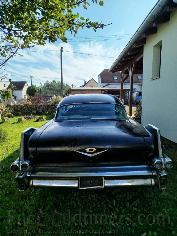 Cadillac 1957 (62 series Deville) sedan