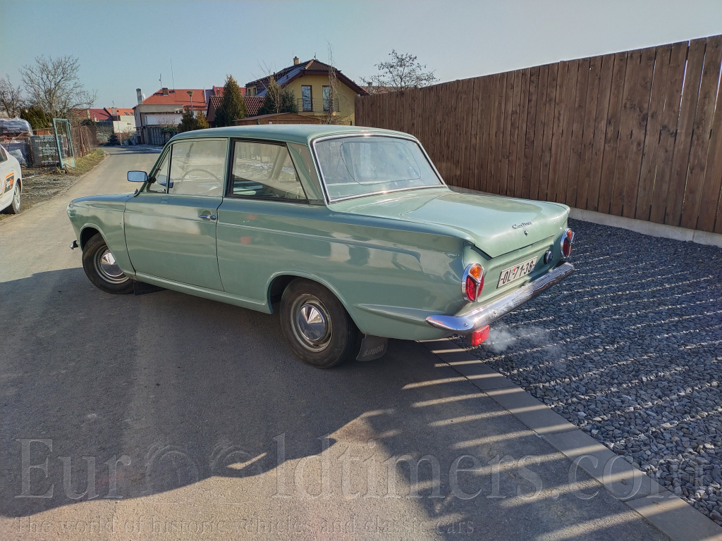 Prodám Ford Cortina