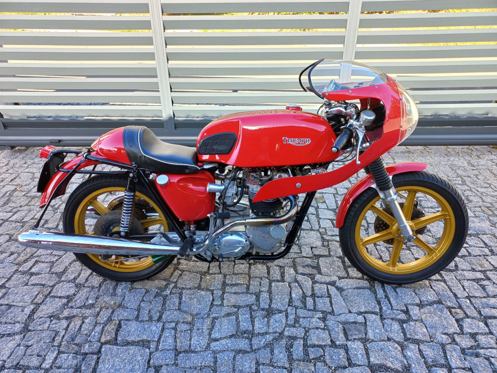 Triumph Bonneville T120R - Race Speciál 