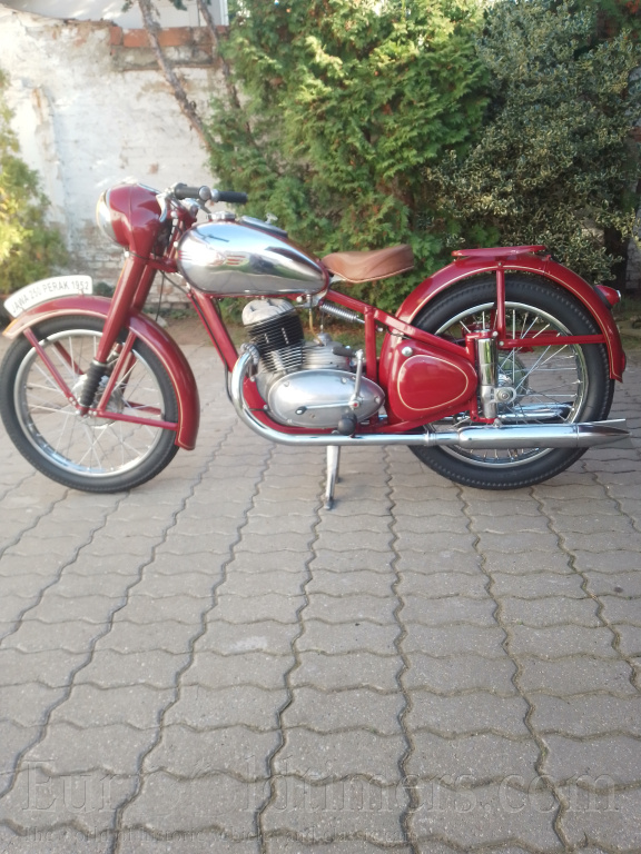 Jawa 250 Pérák 11 