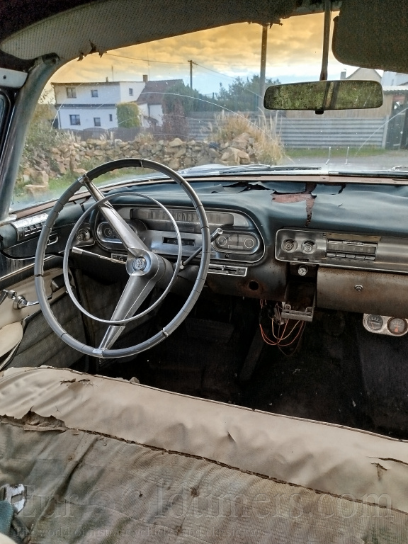 Cadillac 1957 (62 series Deville) sedan