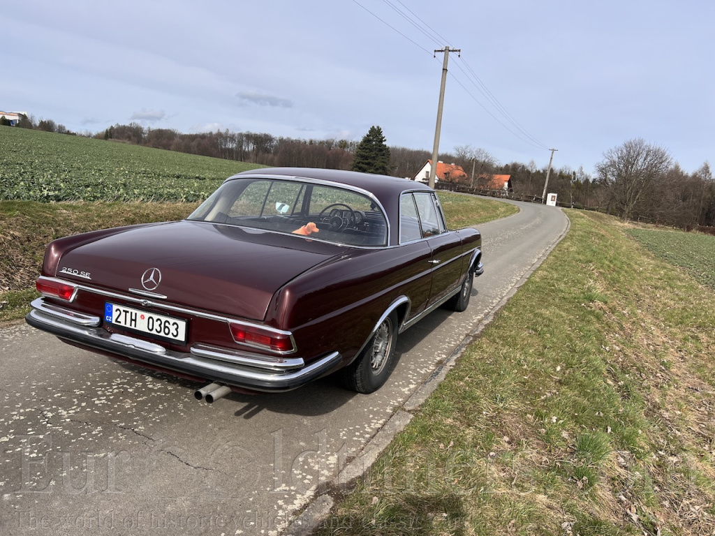 Mercedes Benz W111 250 SE/C kupé 1965