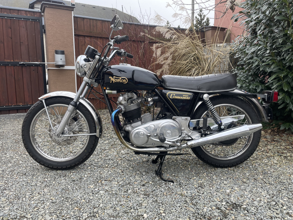 Norton Commando