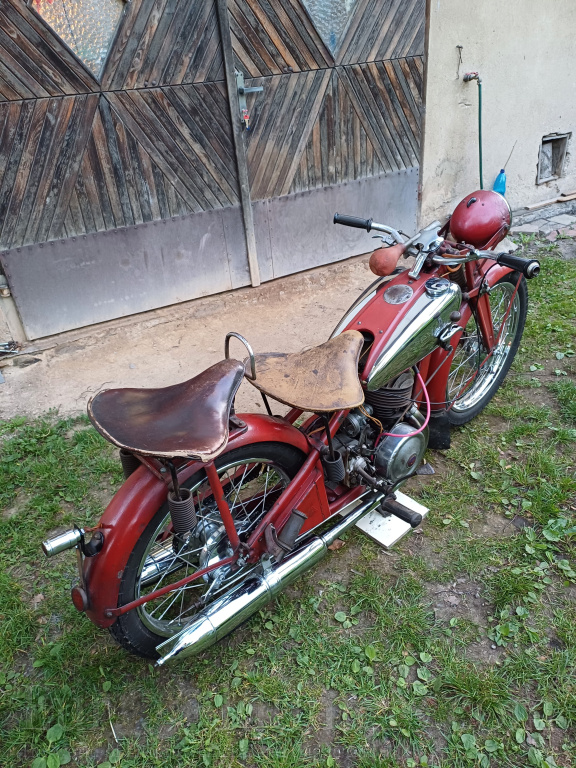 Jawa 250 Special