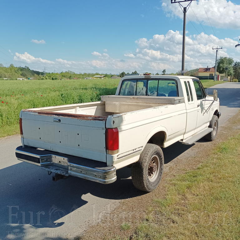 Ford F 250 king cab 4 x 4 big block 1990