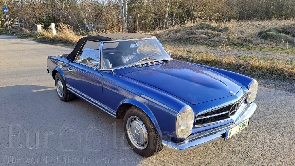 Mercedes-Benz 230 SL Pagoda W113 