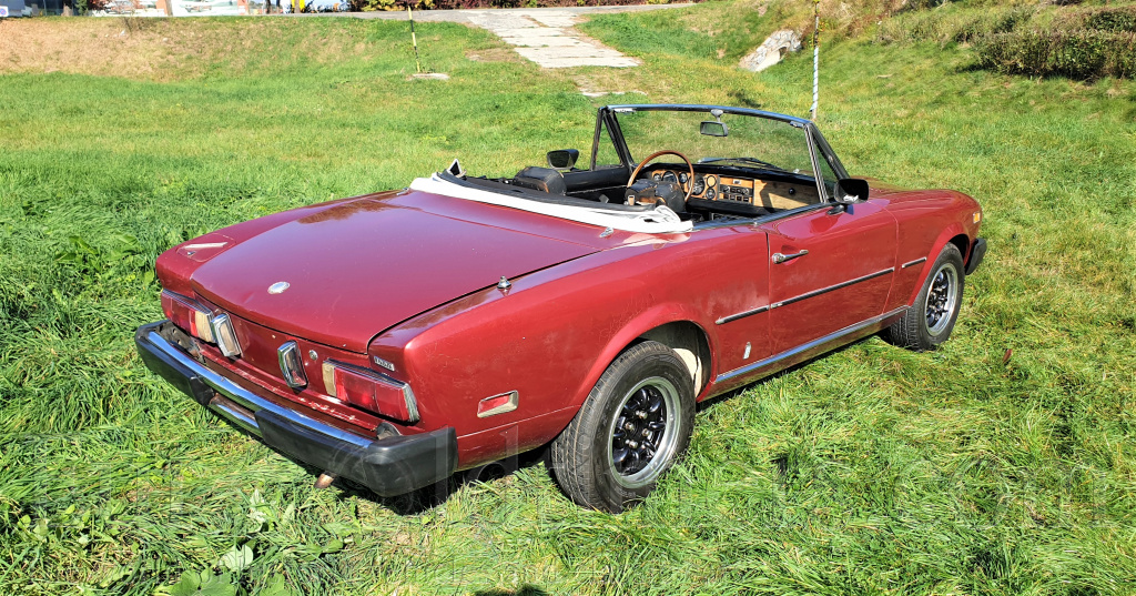 Fiat 124 Spider