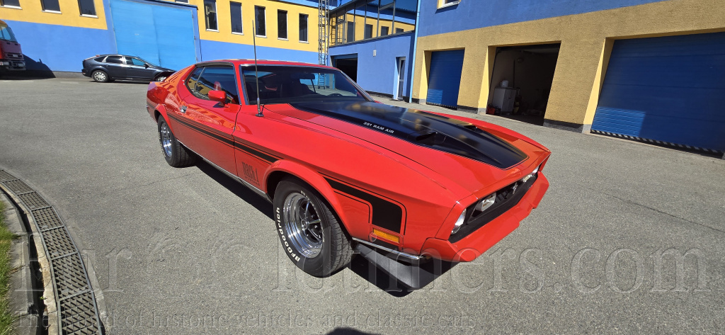 1971 Ford Mustang MACH 1