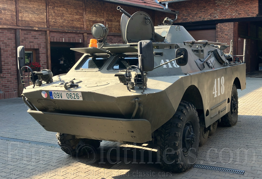 BRDM-2 obrněný obojživelný transportér