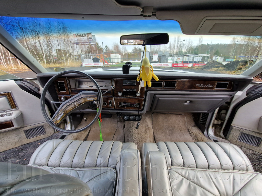 Lincoln Continental Town Coupe (1979)