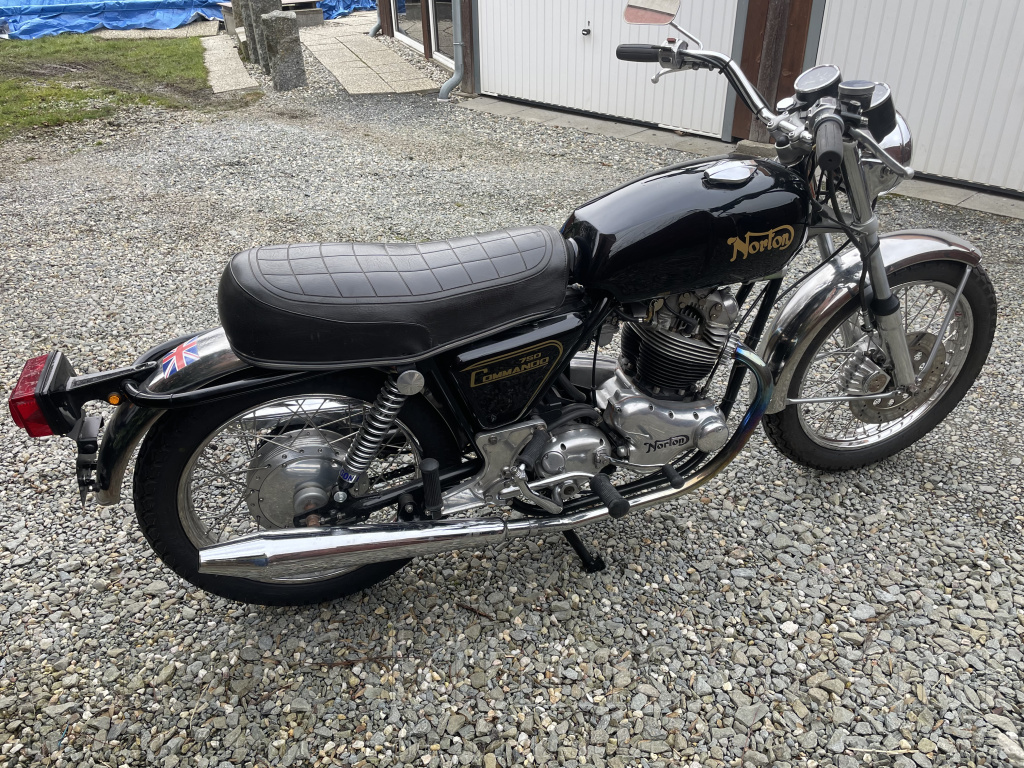 Norton Commando