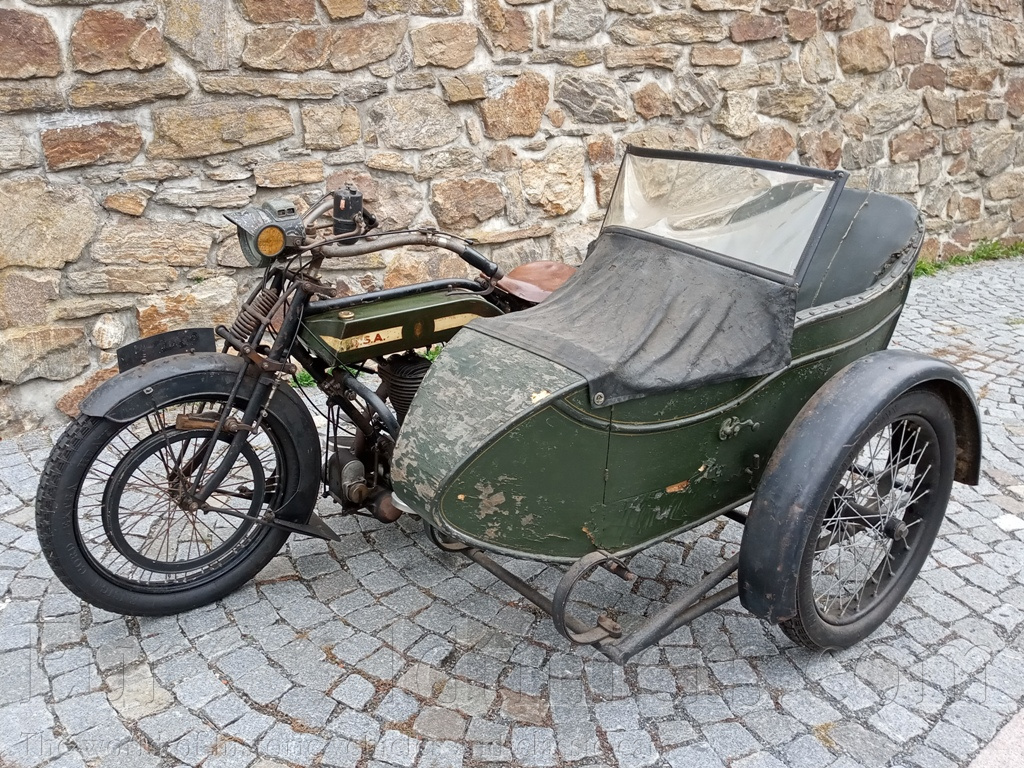 BSA Model H 557 se sidecarem