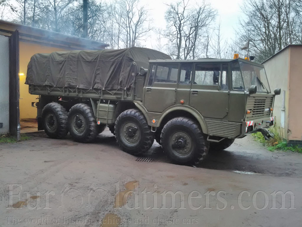 Tatra 813 8x8 KOLOS