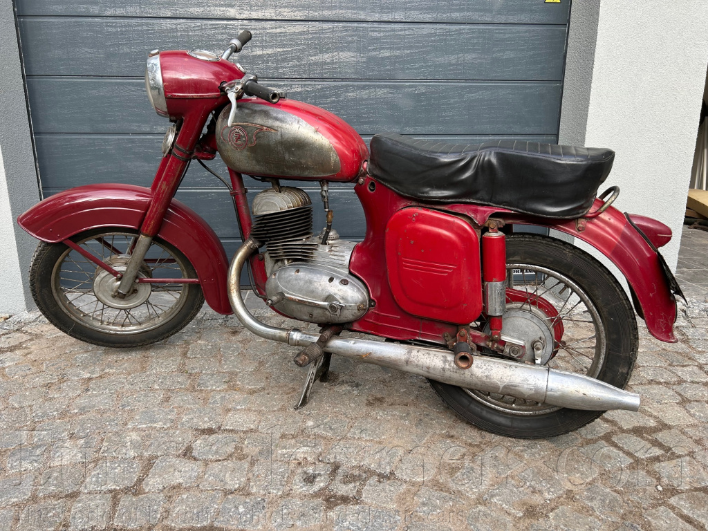 Motocykl ČZ 250