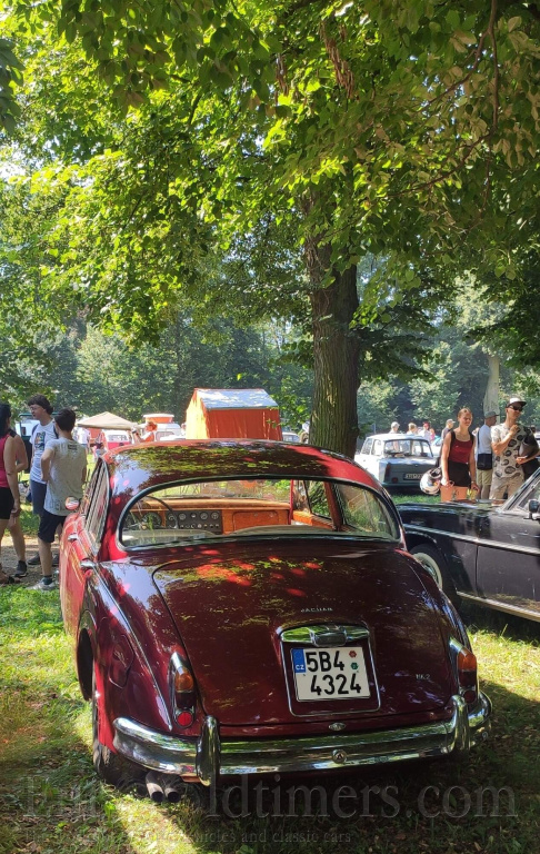 Jaguar Mark II.  2,5L sestiválec OHC