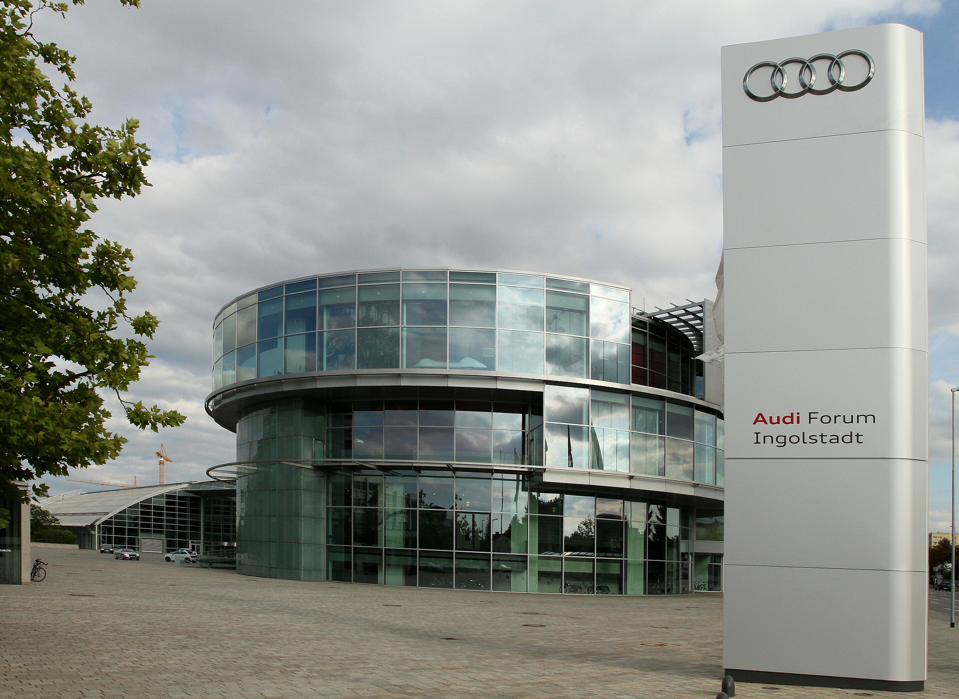 Audi museum mobile ингольштадт