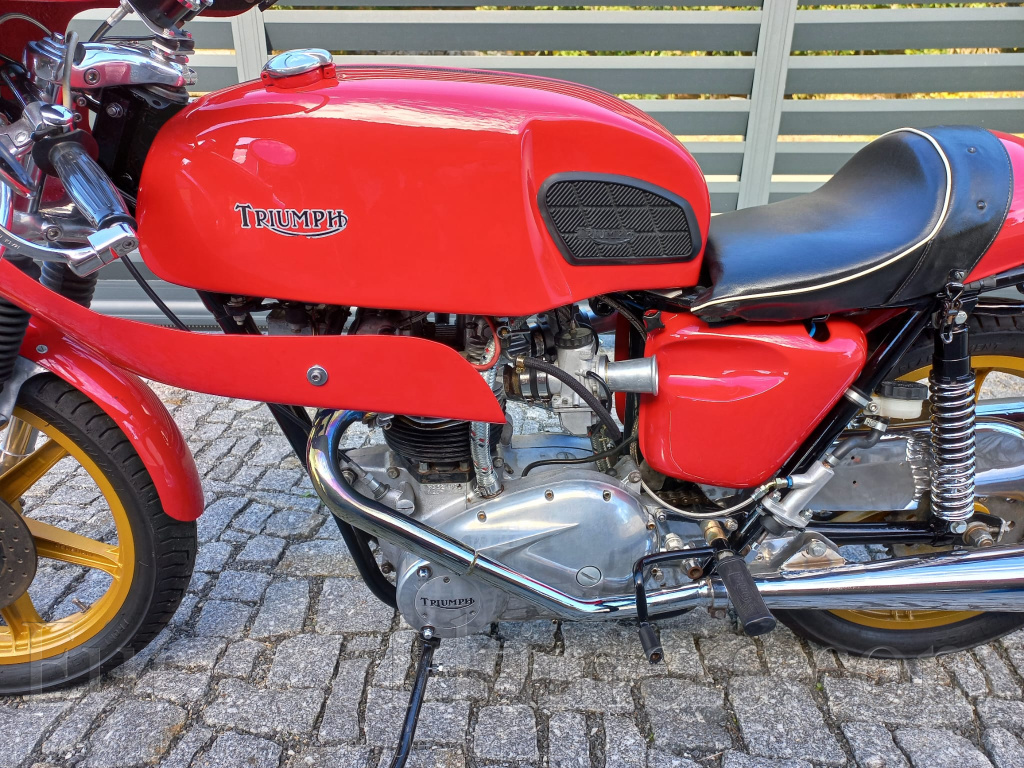 Triumph Bonneville T120R - Race Speciál 