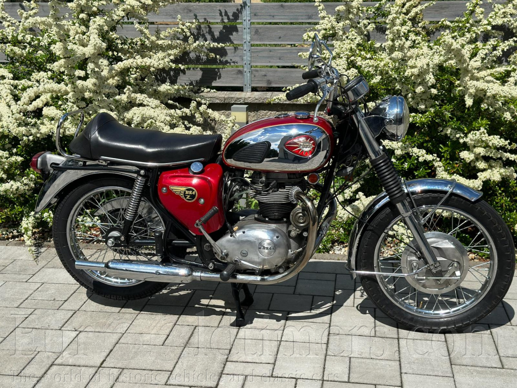 Prodám BSA A65 Lightning