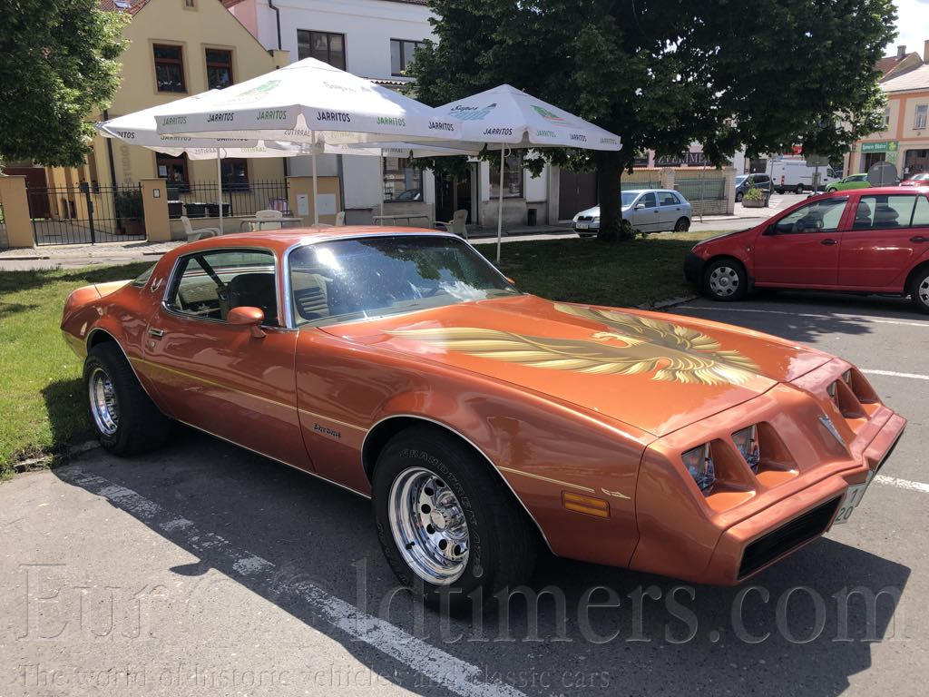 Pontiac Firebird 