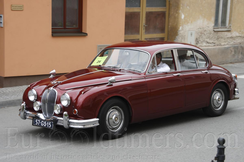 Jaguar Mark II.  2,5L sestiválec OHC