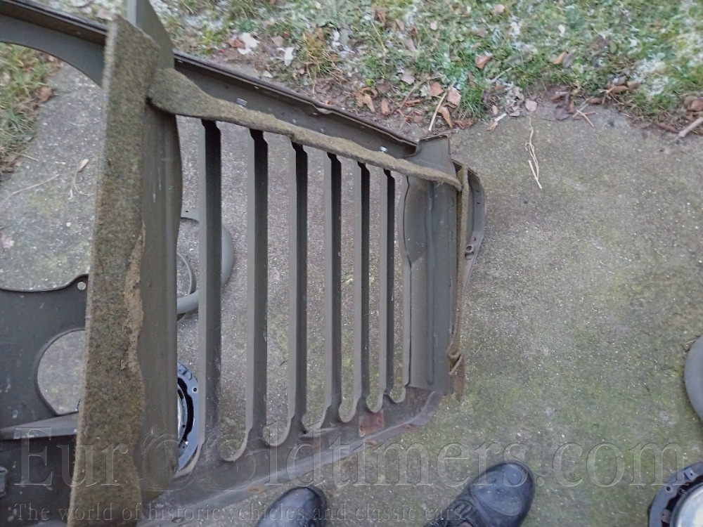 Jeep CJ2A grill plus světla - perfektbi!