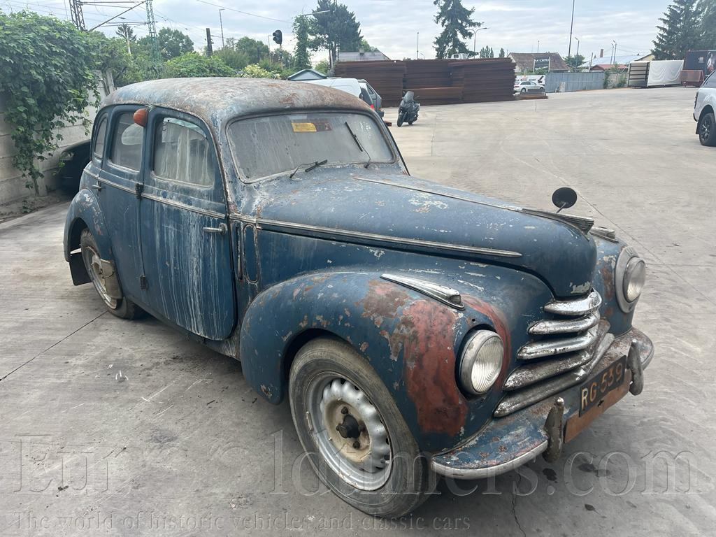 Veteran Skoda Tudor 1102 4 dverova 1952