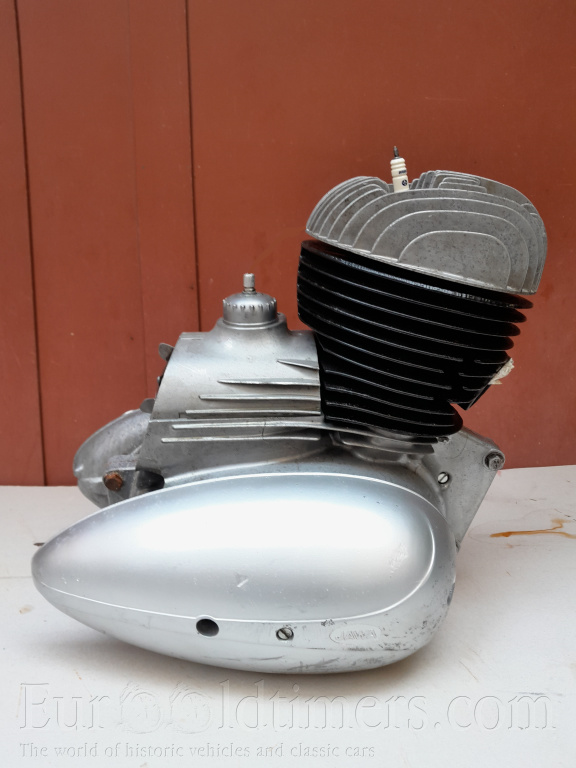 Motor Jawa 559