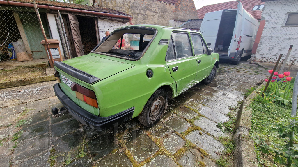 Škoda 120L