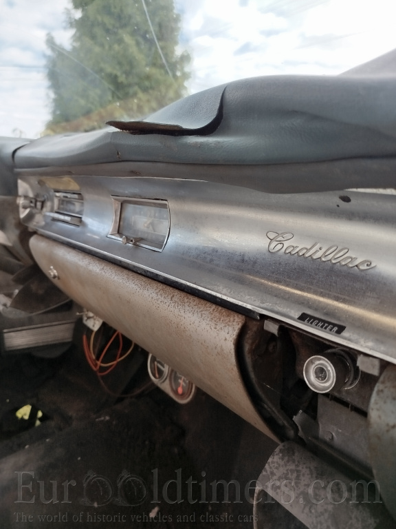 Cadillac 1957 (62 series Deville) sedan