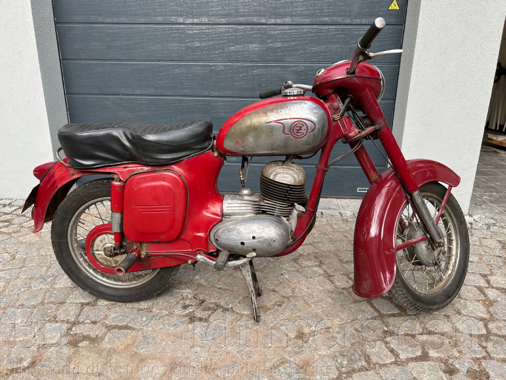 Motocykl ČZ 250