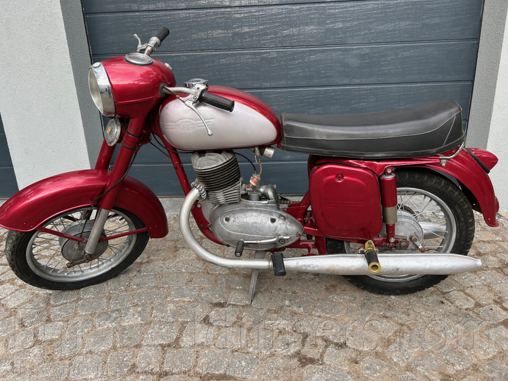 Motocykl Jawa 250