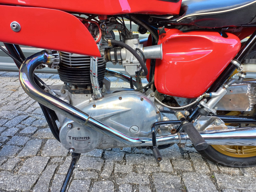 Triumph Bonneville T120R - Race Speciál 