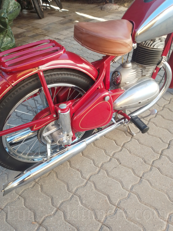 Jawa 250 Pérák 11 