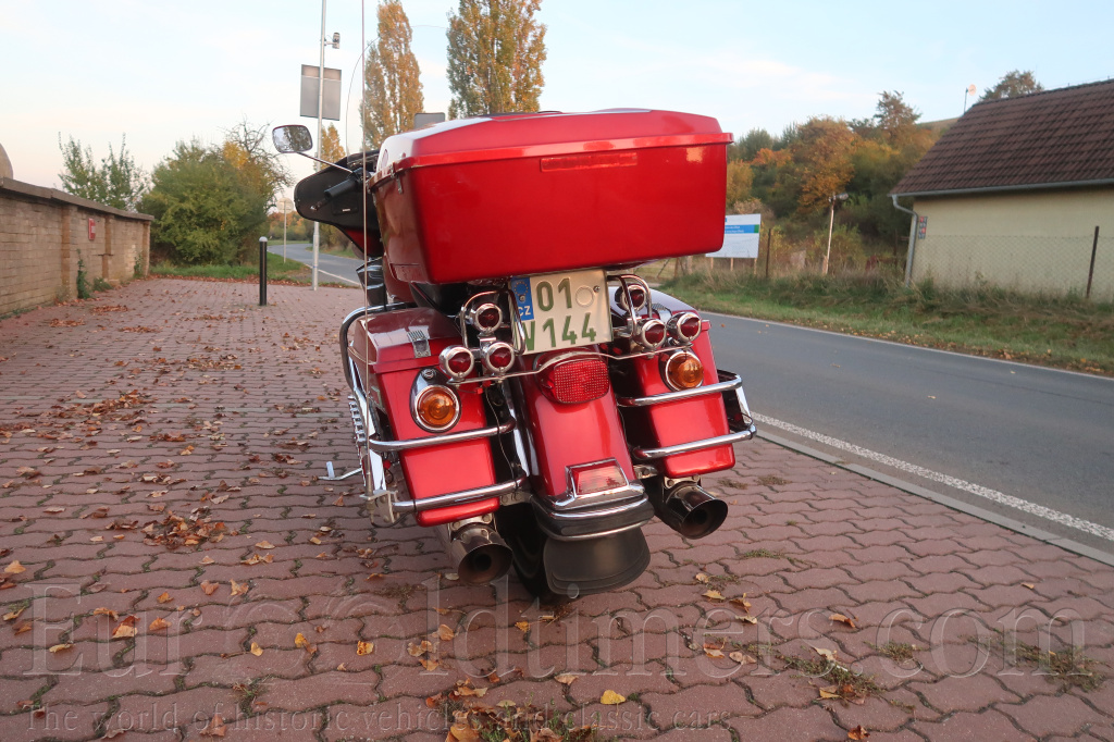 Harley-Davidson Electra Glide FLHT