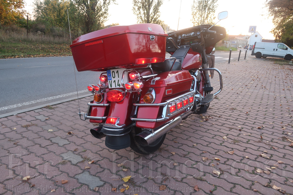 Harley-Davidson Electra Glide FLHT