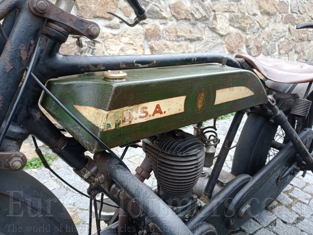 BSA Model H 557 se sidecarem