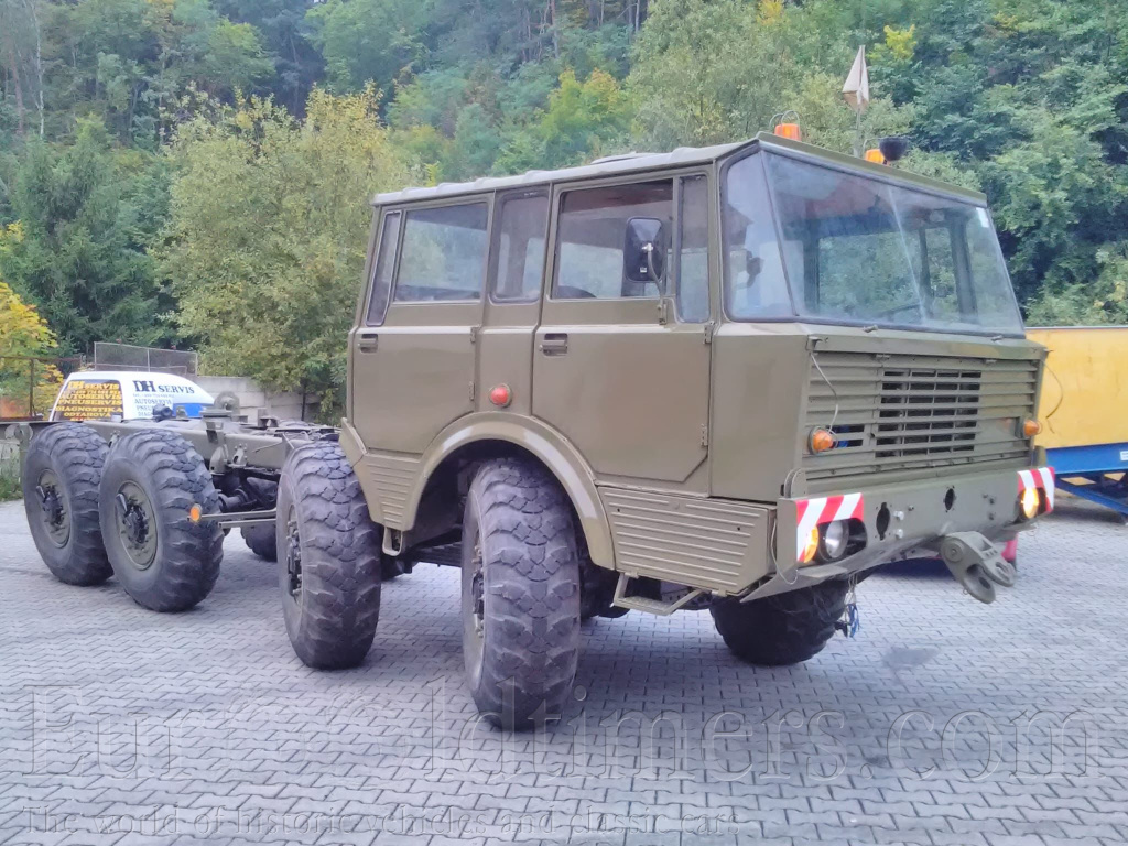 Tatra 813 8x8 KOLOS