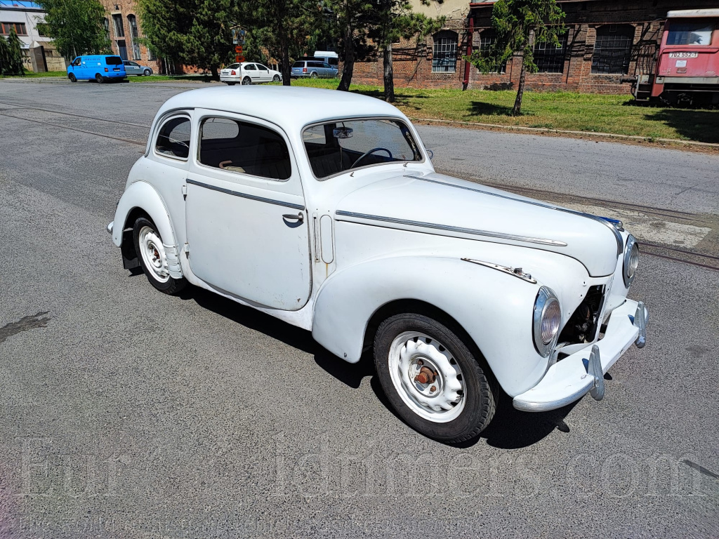 Škoda 1102 tudor, r.v. 1950, platný Tp