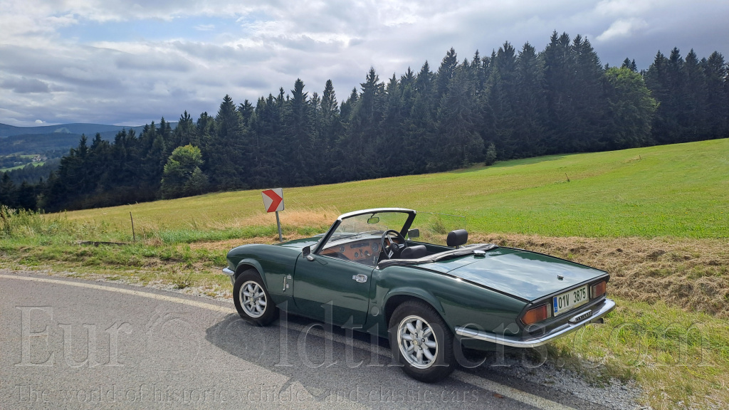 Triumph Spitfire 1500 a 4 motory 1500