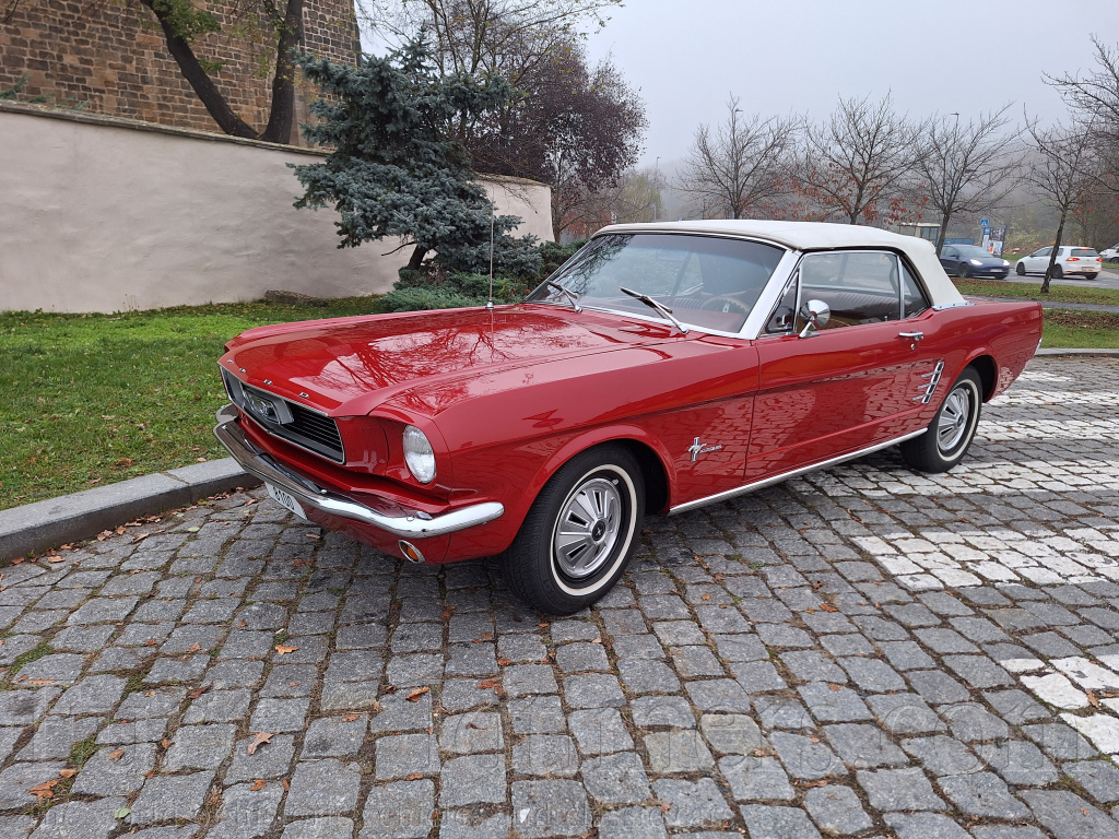 Ford Mustang convertible 1966