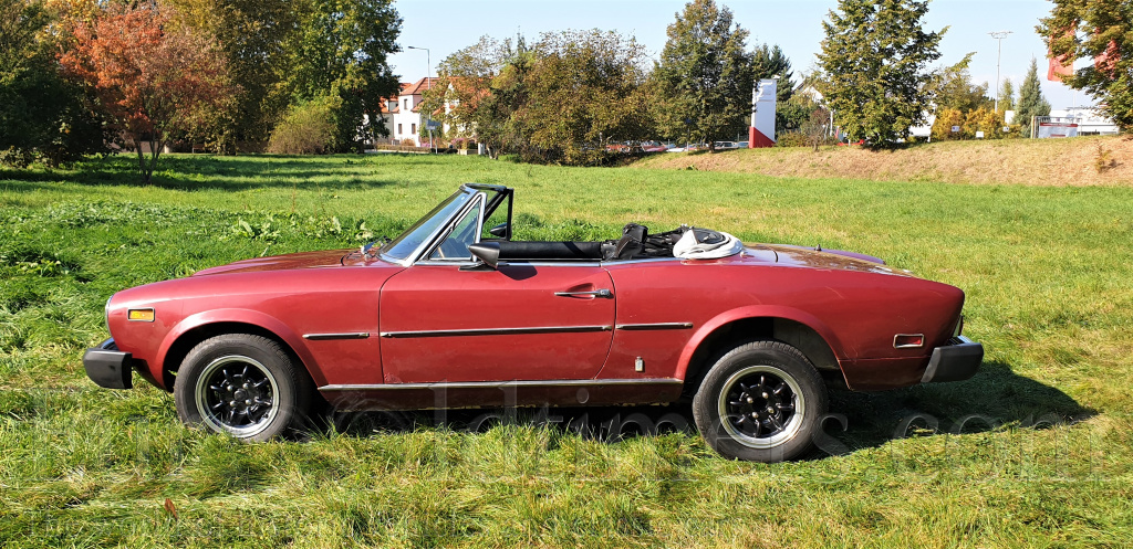 Fiat 124 Spider